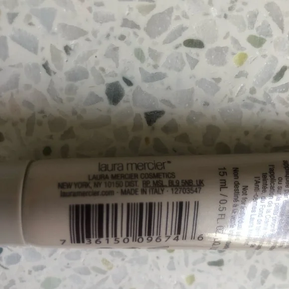 Laura Mercier Radiance Primer Trial Size - Picture 3 of 4